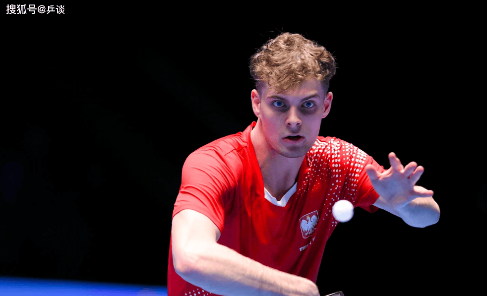惊险过关！王楚钦决胜局0-3落后最终翻盘，3-2险胜波兰19岁小将