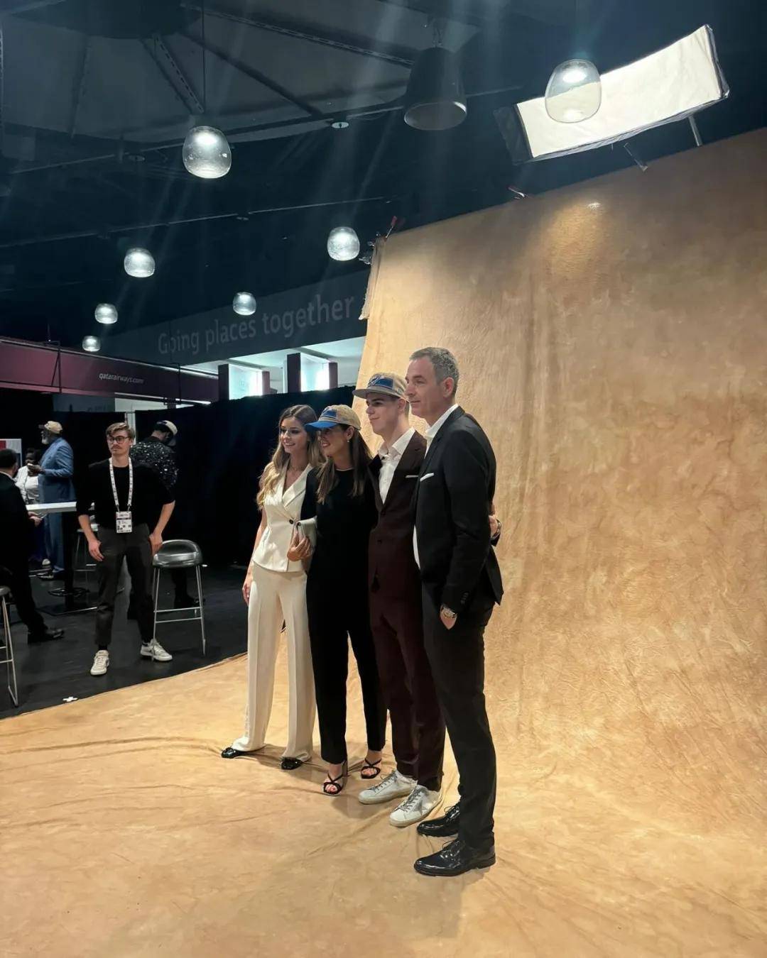 总冠军后卫！刚打一场比赛！再次手术伤停