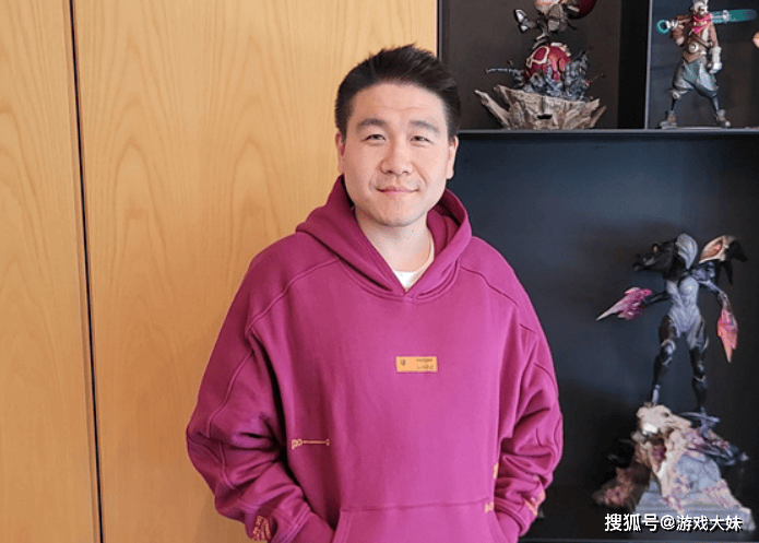 LOL负责人接受采访，对uzi入选名人堂非常满意，从商业角度看很成功