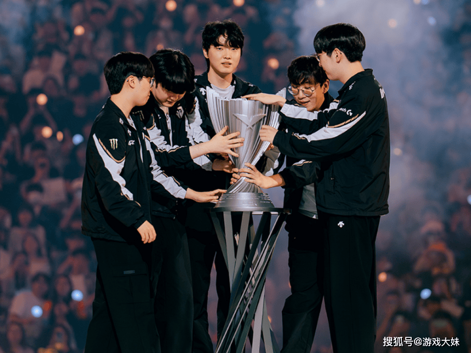 Chovy为何拿不到冠军？被曝光沉迷其他游戏，玩的比LOL还多